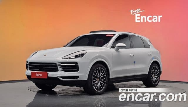 Porsche Cayenne 2022 — Photo 22/34