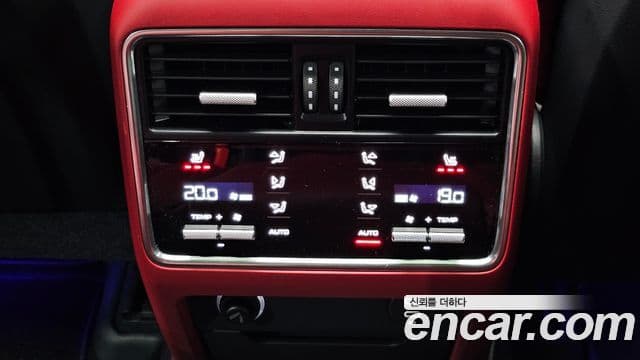 Porsche Cayenne 2022 — Photo 14/34