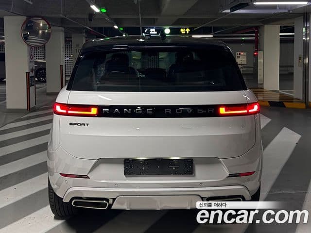 Land Rover Range Rover Sport 2026 — Photo 6/10