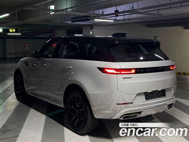 Land Rover Range Rover Sport 2026 — Photo 4/10