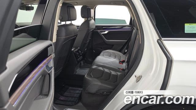 Volkswagen Touareg 2020 — Şəkil 16/20