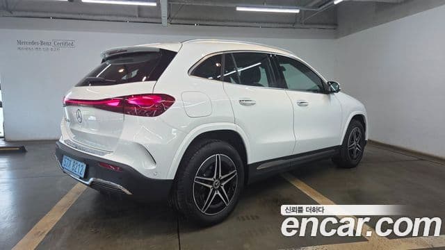 Mercedes-Benz EQA 2025 — ფოტო 8/20