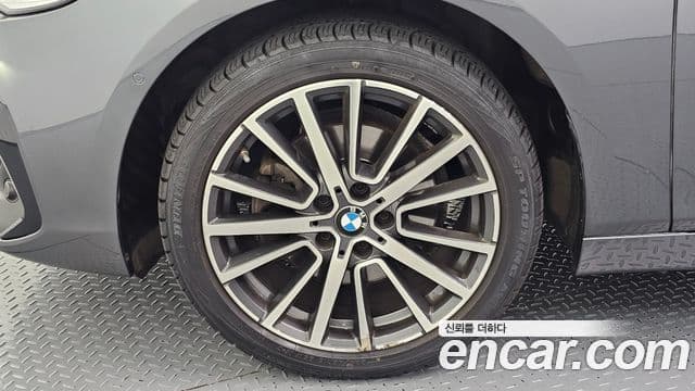 BMW 2 Series Active Tourer 2021 — Фото 5/20