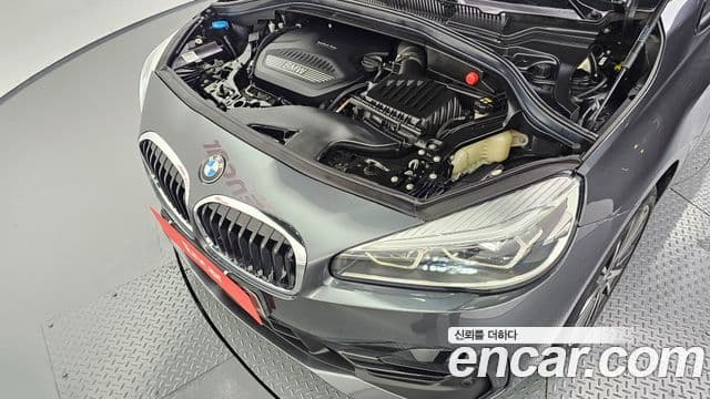 BMW 2 Series Active Tourer 2021 — Фото 6/20