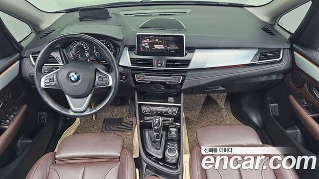 BMW 2 Series Active Tourer 2021 — Фото 7/20