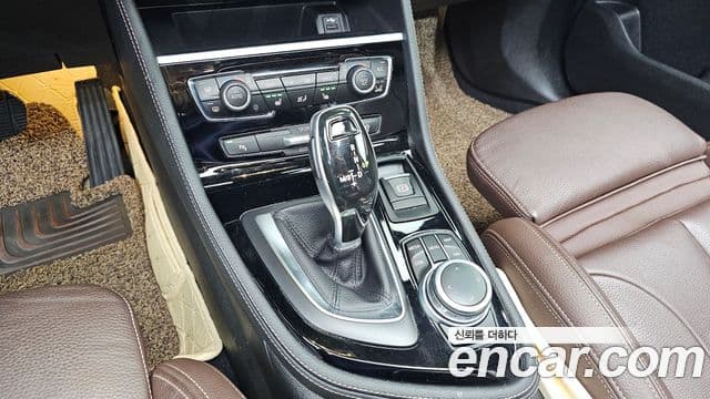 BMW 2 Series Active Tourer 2021 — Фото 9/20