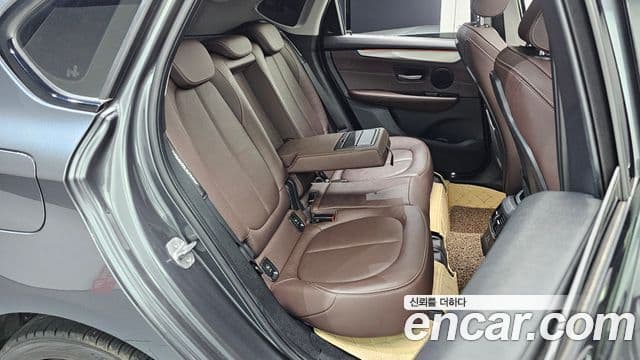 BMW 2 Series Active Tourer 2021 — Фото 11/20