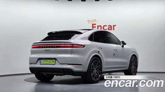 Porsche Cayenne 2024 — Photo 9/20