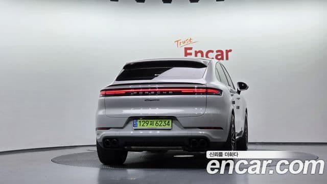 Porsche Cayenne 2024 — Photo 11/20