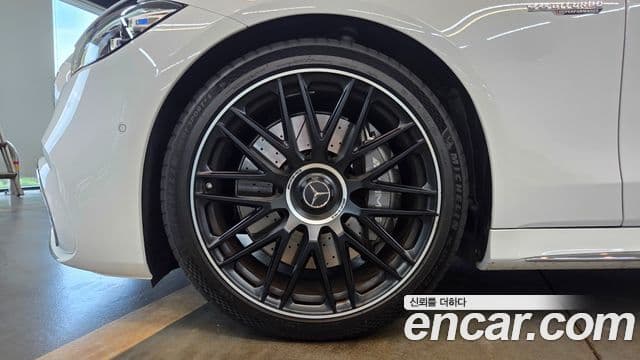 Mercedes-Benz S-Class 2025 — Photo 1/20
