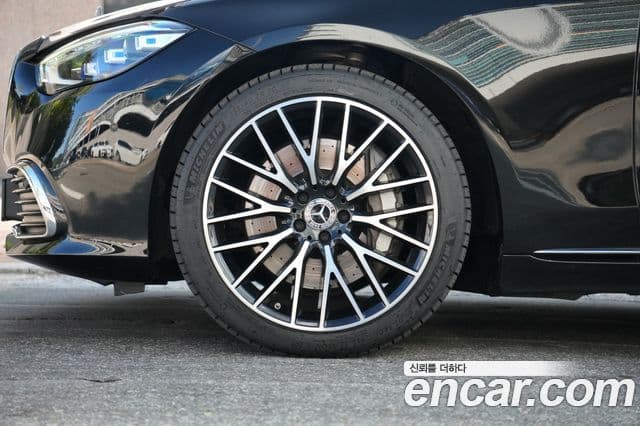 Mercedes-Benz S-Class 2022 — Photo 7/20