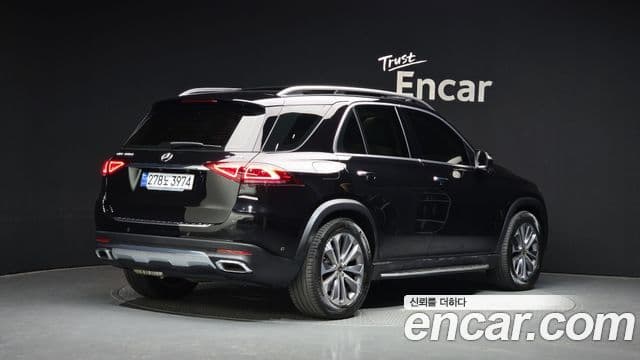 Mercedes-Benz GLE-Class 2023 — Photo 31/32