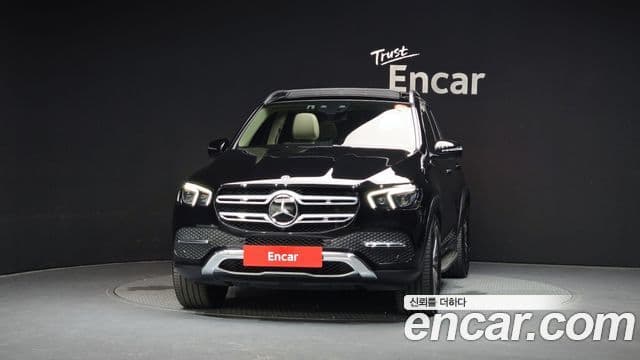 Mercedes-Benz GLE-Class 2023 — Photo 4/32