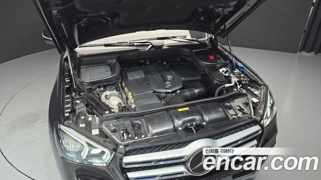 Mercedes-Benz GLE-Class 2023 — Photo 18/32