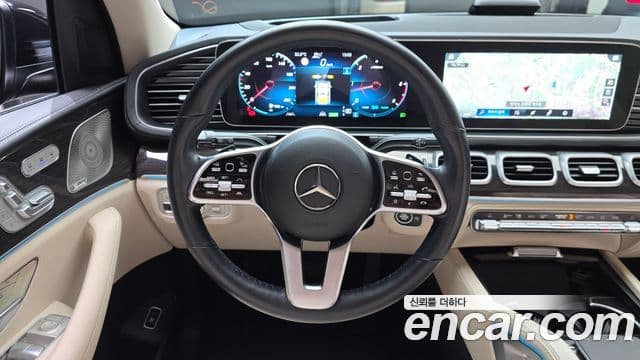 Mercedes-Benz GLE-Class 2023 — Photo 8/32