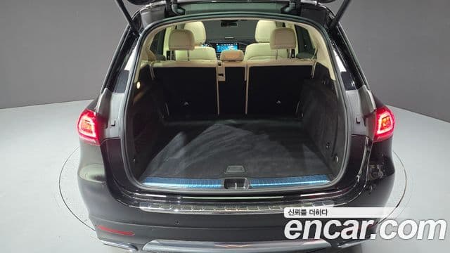 Mercedes-Benz GLE-Class 2023 — Photo 29/32