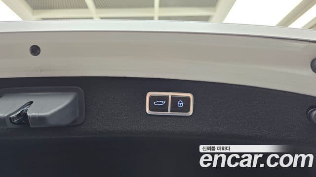 Genesis G80 2023 — Photo 19/30
