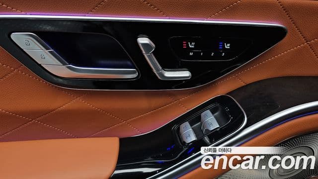 Mercedes-Benz S-Class 2023 — Photo 5/42