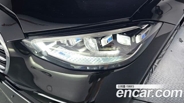 Mercedes-Benz S-Class 2023 — Photo 39/42
