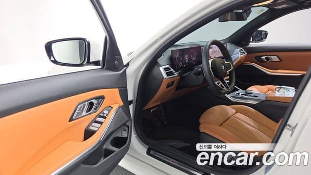 BMW 3 Series 2025 — Photo 16/20