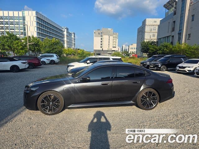 BMW M5 2026 — Photo 2/11