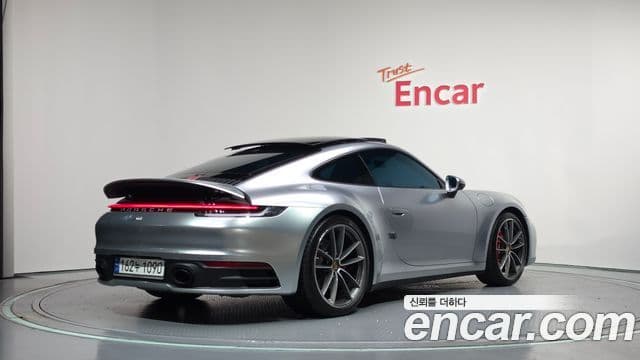 Porsche 911 2023 — Photo 30/31