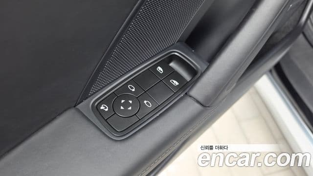 Porsche 911 2023 — Photo 26/31
