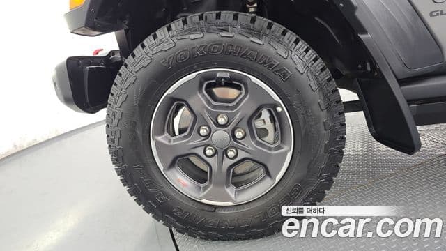 Jeep Gladiator 2021 — Photo 3/31