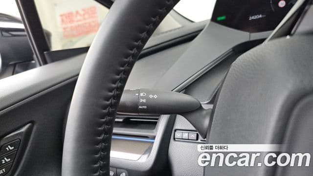 Toyota Prius 2024 — Şəkil 24/33