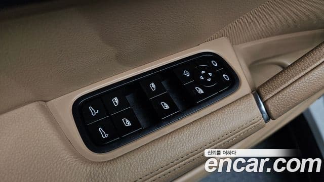 Porsche Cayenne 2019 — Photo 32/34