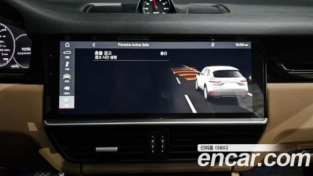 Porsche Cayenne 2019 — Photo 25/34