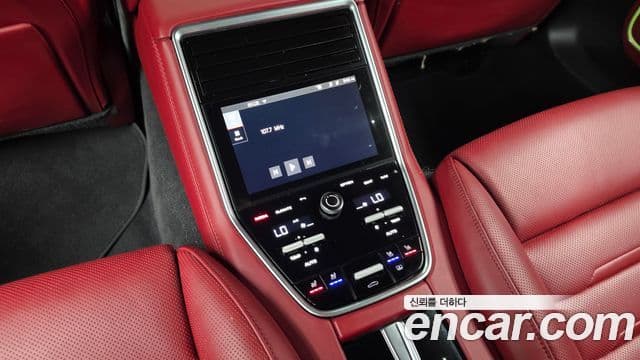 Porsche Panamera 2022 — Şəkil 19/35