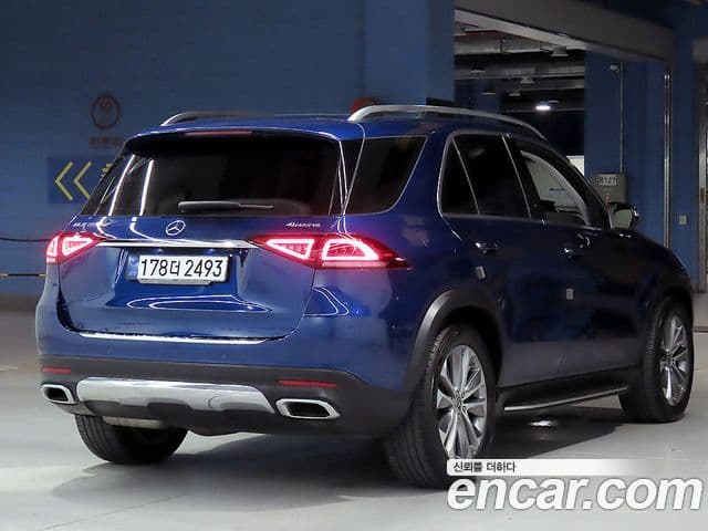 Mercedes-Benz GLE-Class 2021 — Фото 1/20