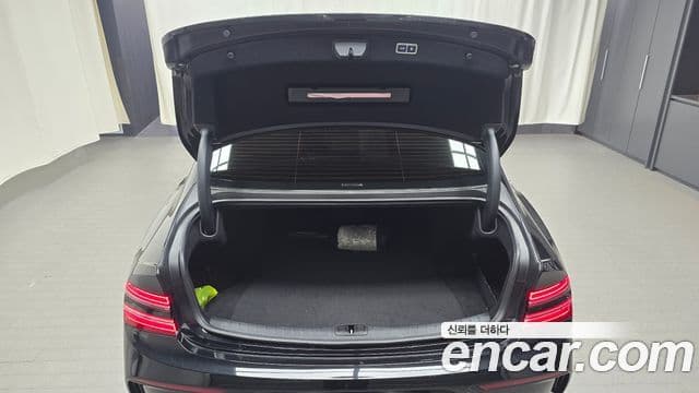 Genesis G80 2023 — Şəkil 33/35