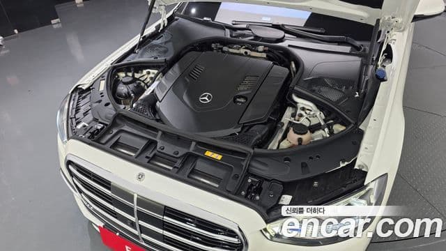 Mercedes-Benz S-Class 2022 — Photo 6/20