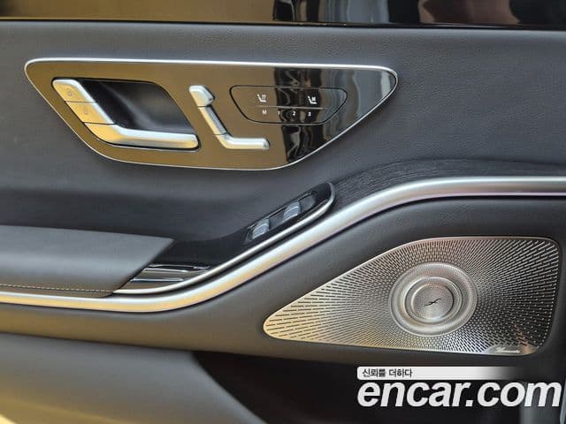 Mercedes-Benz S-Class 2022 — Photo 4/18