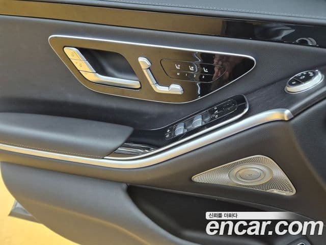 Mercedes-Benz S-Class 2022 — Photo 3/18