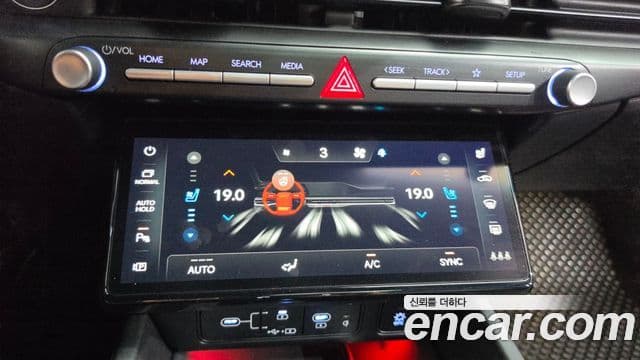 Hyundai Grandeur Hybrid 2024 — Photo 30/36