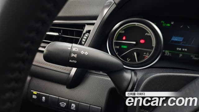 Toyota Camry 2019 — Şəkil 8/31