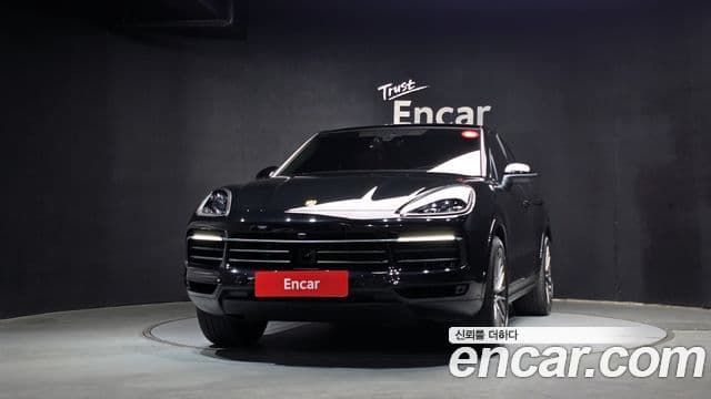 Porsche Cayenne 2022 — Photo 15/32
