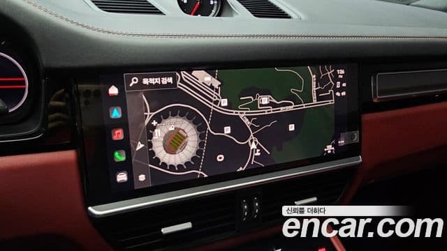 Porsche Cayenne 2022 — Photo 30/32