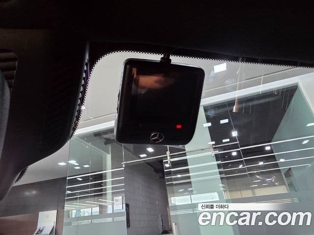Mercedes-Benz EQB 2023 — ფოტო 4/19