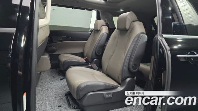 Kia Carnival 2025 — Фото 11/20