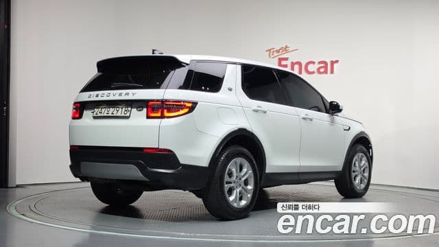 Land Rover Discovery Sport 2020 — Фото 2/20