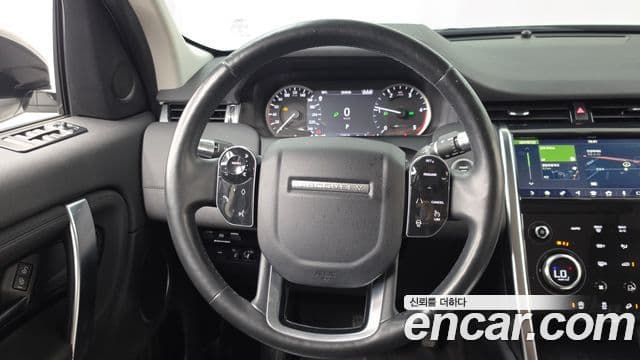 Land Rover Discovery Sport 2020 — Фото 13/20