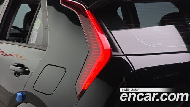 Kia Niro 2022 — ფოტო 6/30