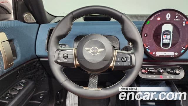 Mini Cooper S Countryman 2024 — Фото 12/20