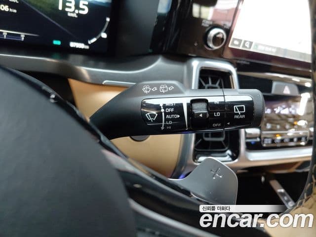 Kia Sorento 2022 — ფოტო 19/33
