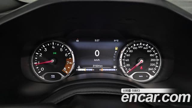 Jeep Renegade 2022 — Фото 8/20