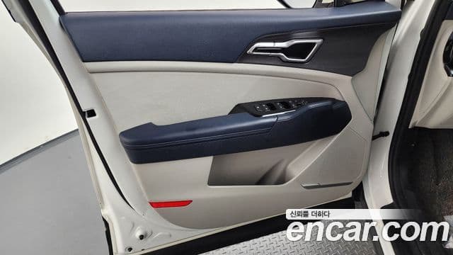 Kia Sportage 2021 — Şəkil 27/32